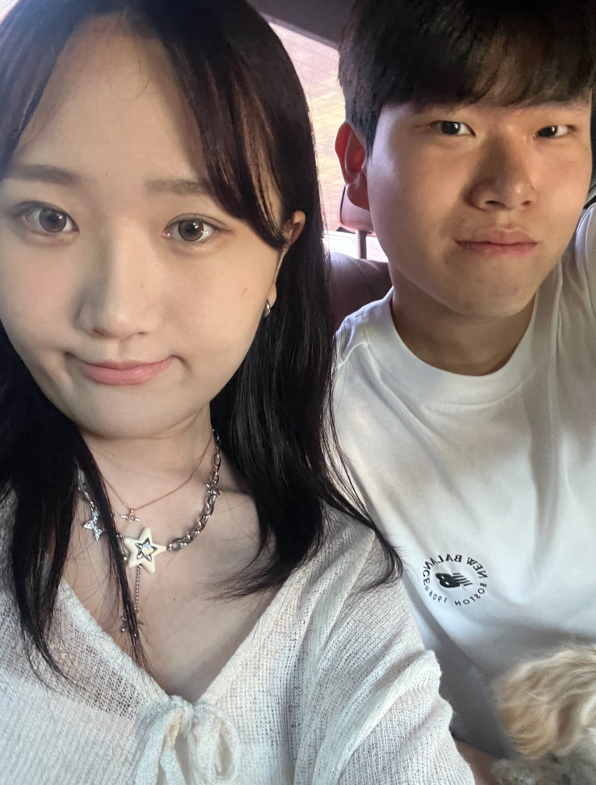 엄마랑 젤리 데리고 팔공산쪽에 카페 갔을때다 이때 우리 둘다 좀 예쁘고 잘생긴듯?